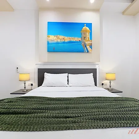 Elegant Seafront Duplex With Stunning Panoramic Views * Birżebbuġa