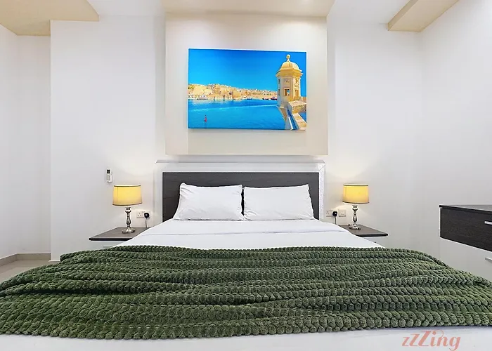 Elegant Seafront Duplex With Stunning Panoramic Views * Birżebbuġa