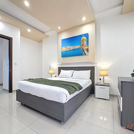 Elegant Seafront Duplex With Stunning Panoramic Views * Birżebbuġa