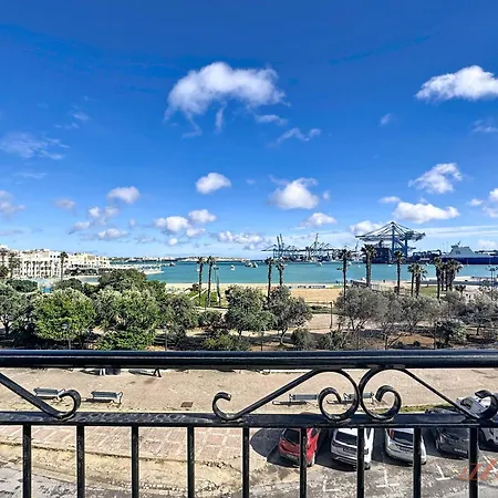 Elegant Seafront Duplex With Stunning Panoramic Views Birżebbuġa