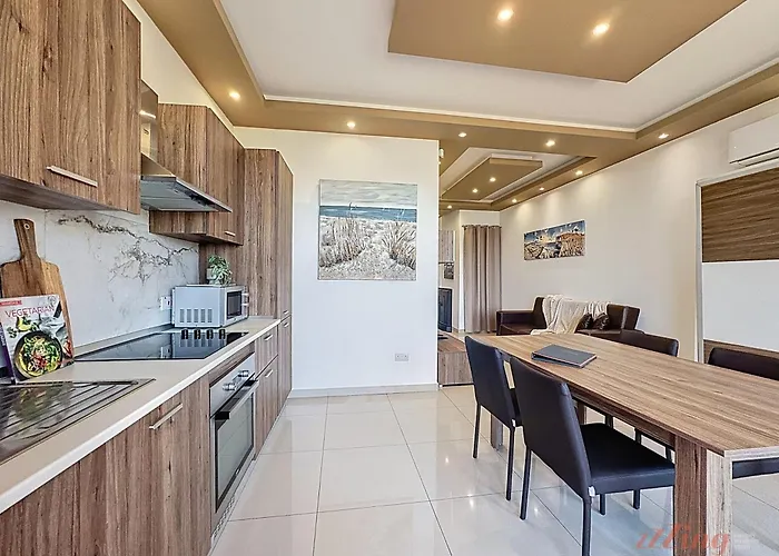 Elegant Seafront Duplex With Stunning Panoramic Views * Birżebbuġa